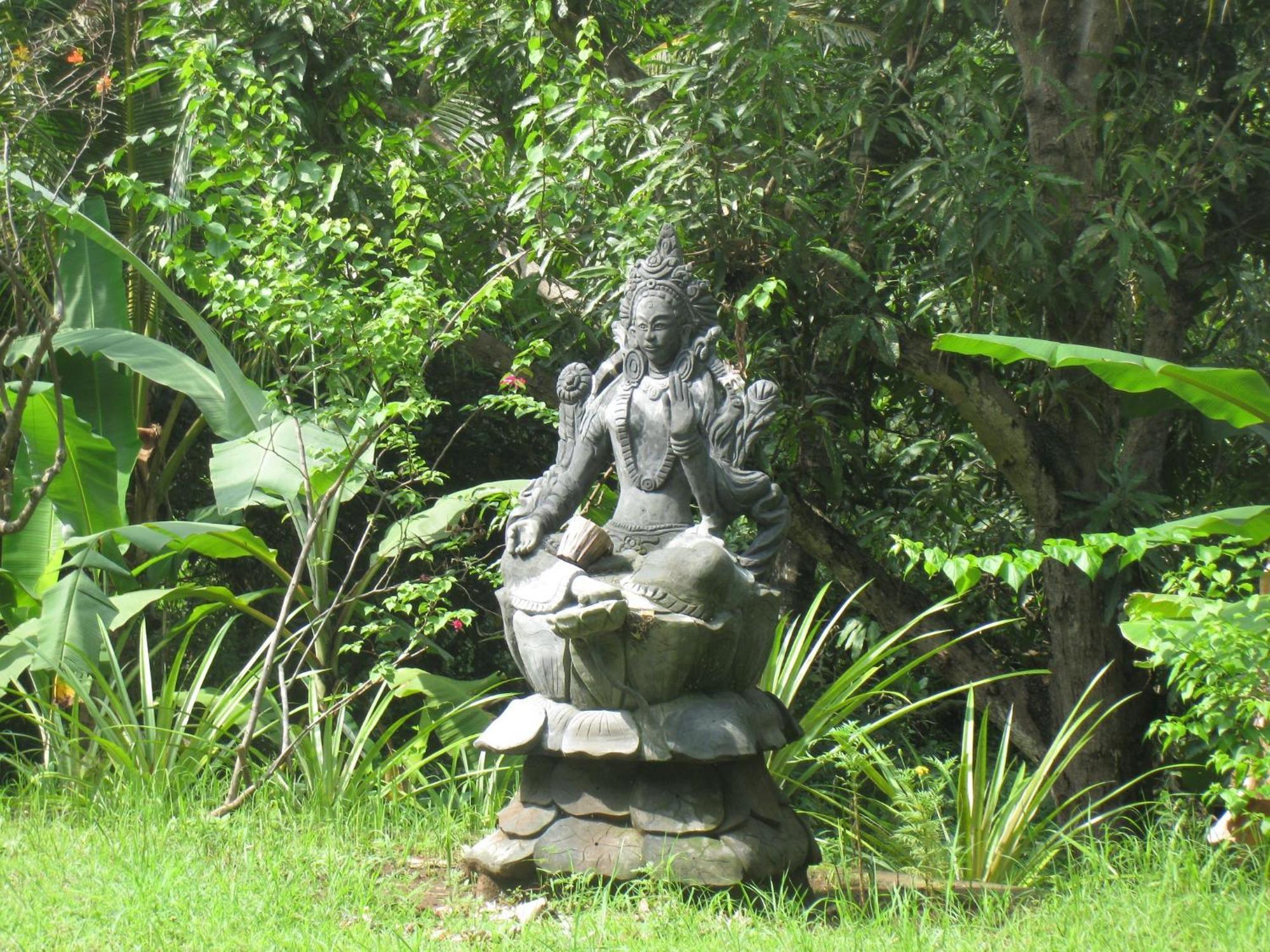 Sananda Bungalow لوفينا المظهر الخارجي الصورة