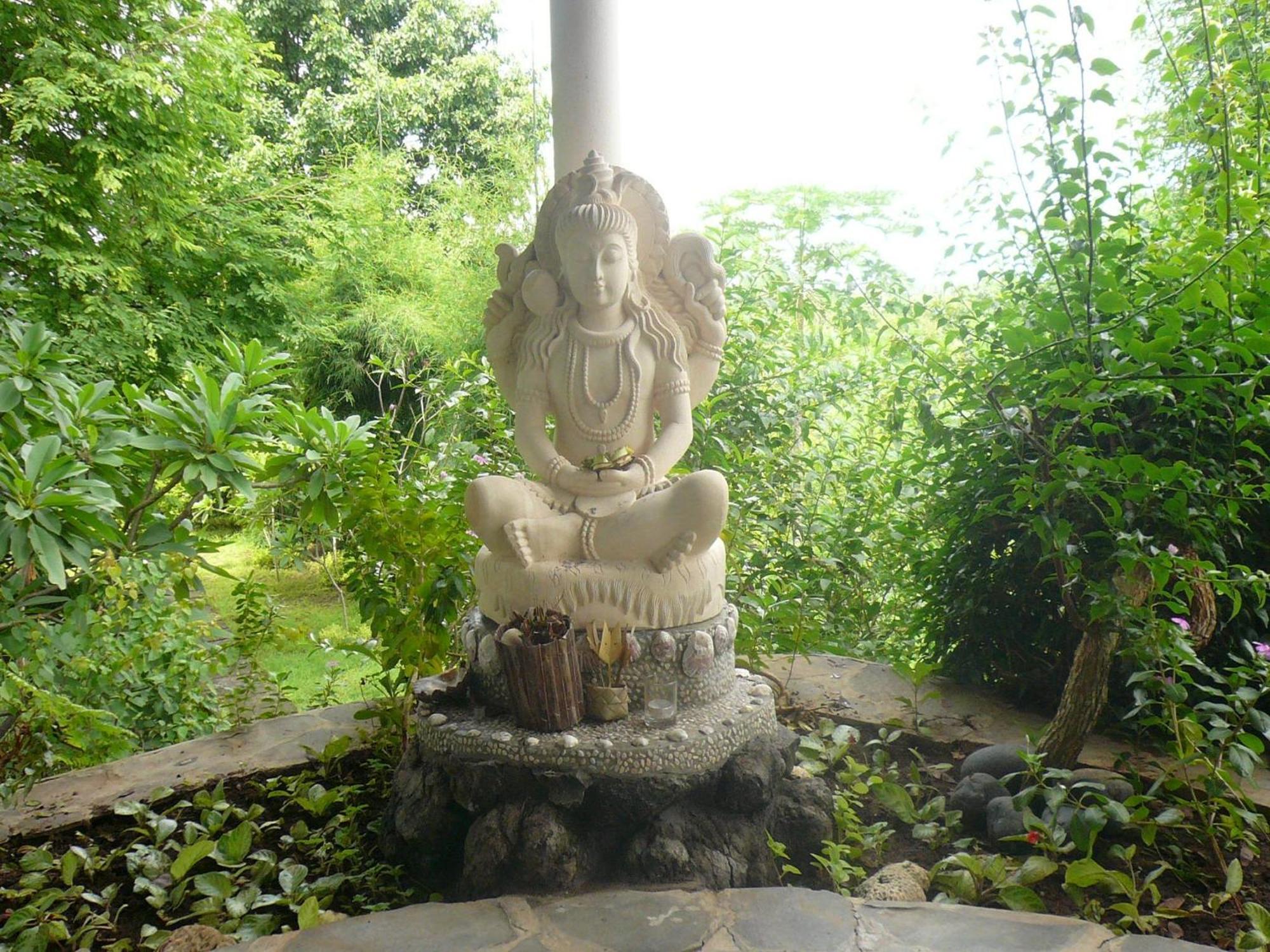 Sananda Bungalow لوفينا المظهر الخارجي الصورة