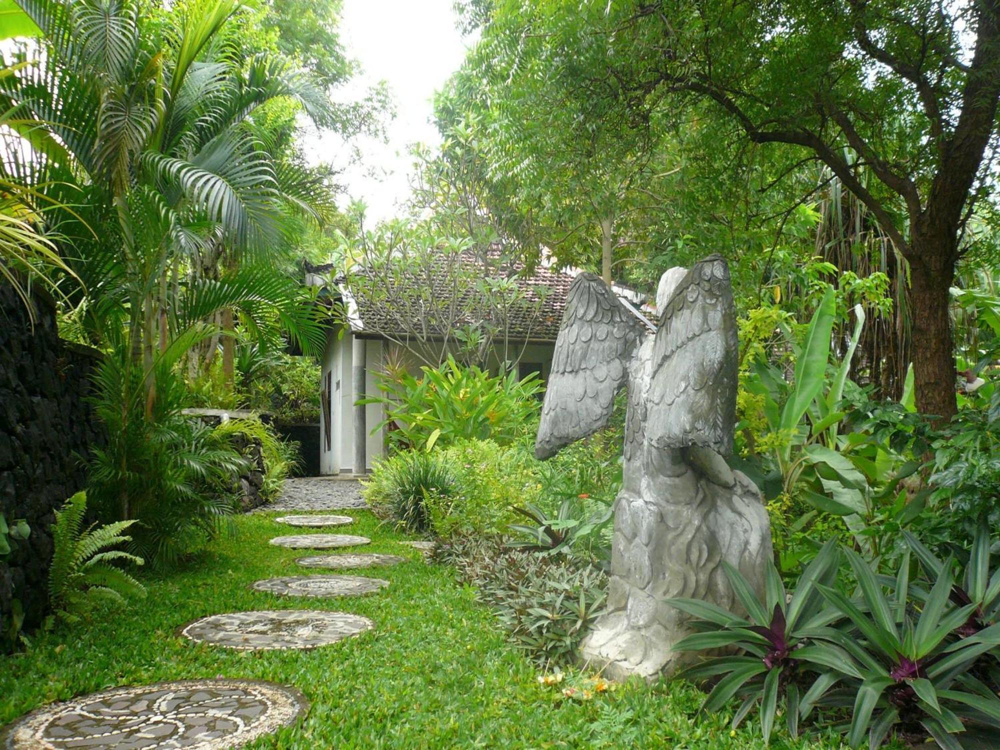 Sananda Bungalow لوفينا المظهر الخارجي الصورة