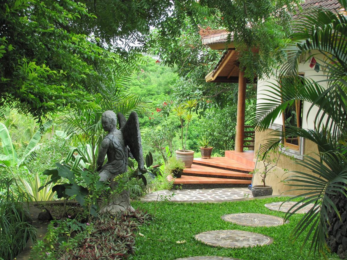 Sananda Bungalow لوفينا الغرفة الصورة