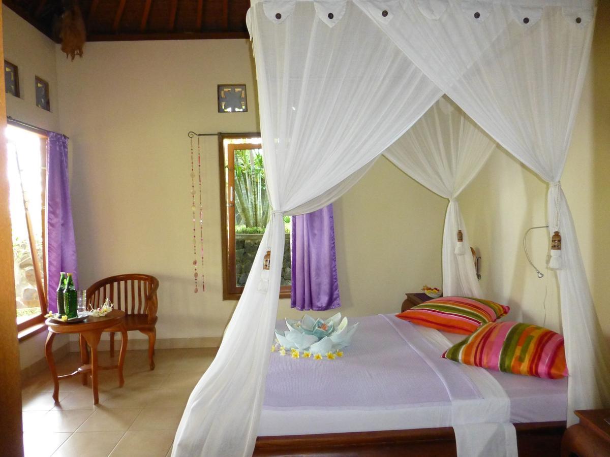 Sananda Bungalow لوفينا الغرفة الصورة
